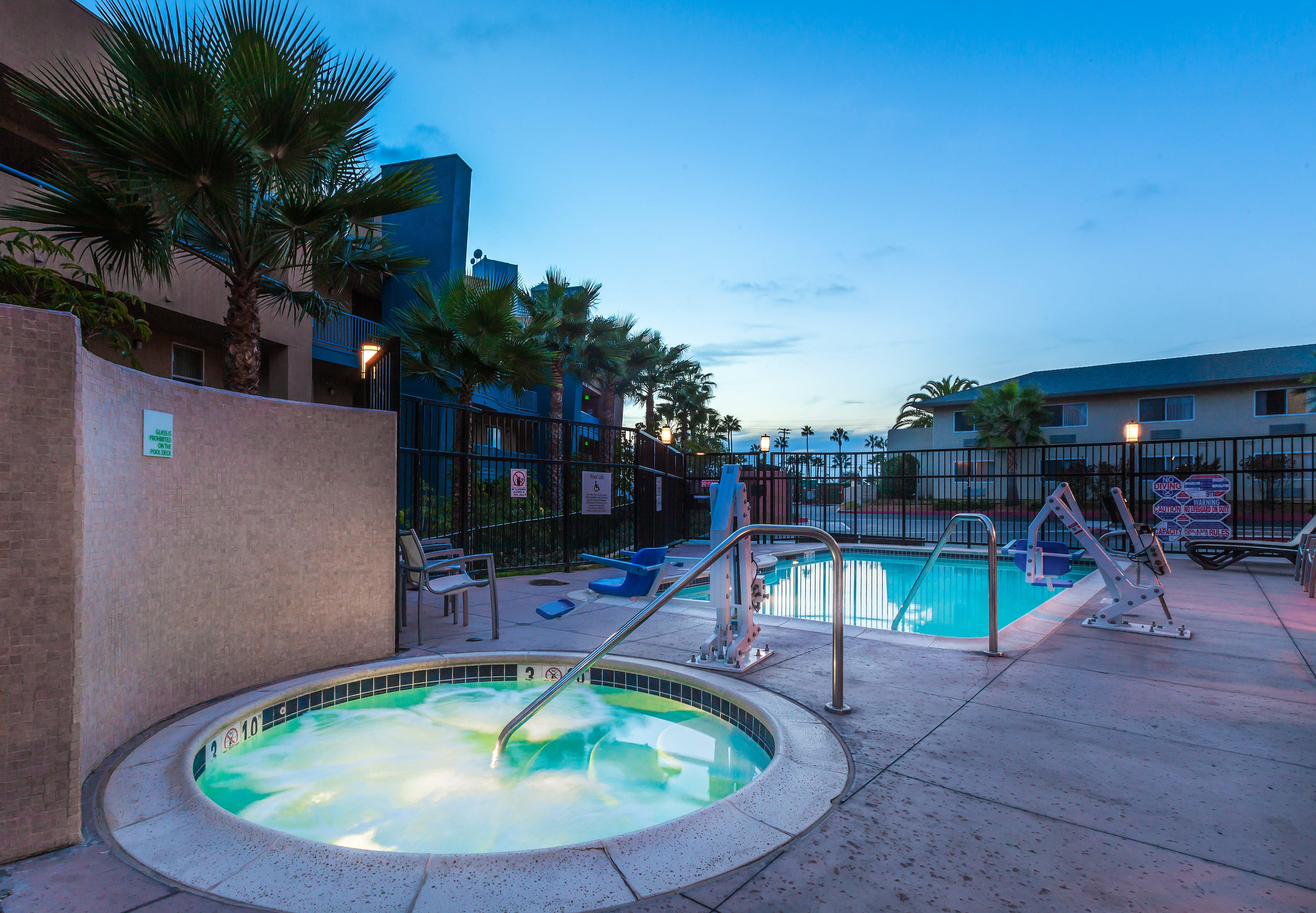 Holiday Inn Oceanside Marina Camp Pendleton By Ihg Exterior foto