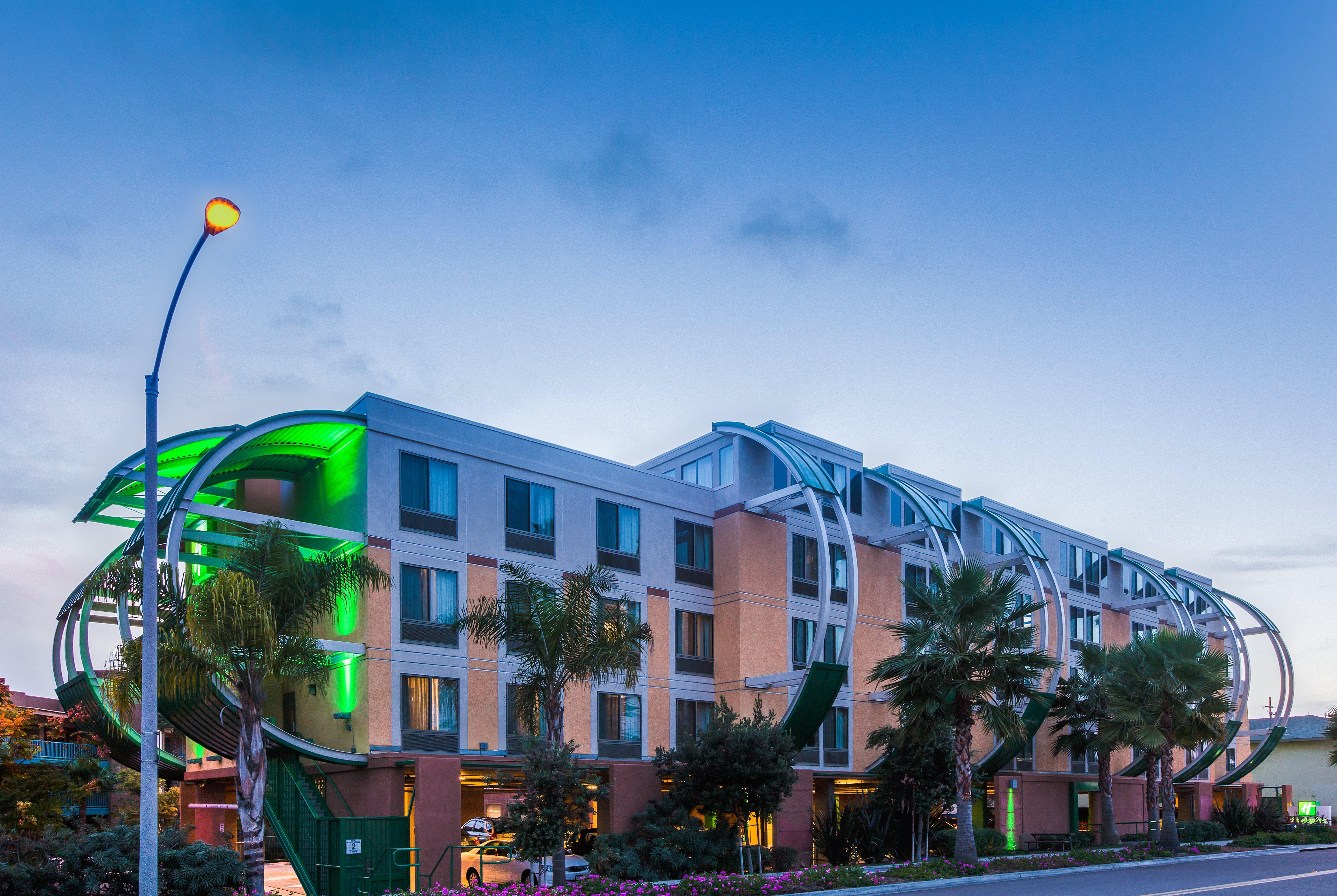Holiday Inn Oceanside Marina Camp Pendleton By Ihg Exterior foto